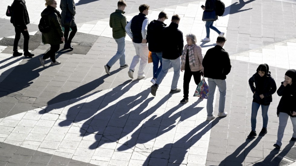 När den egna stadsdelen eller förorten inte känns säker blir Sergels torg mötesplats. Arkivbild.