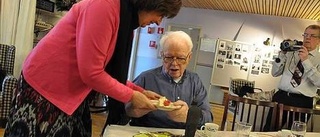 Mona blev presenten för 100-åringen