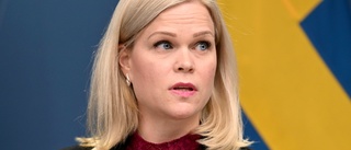 Regeringen kovänder – tar strid om minimilön