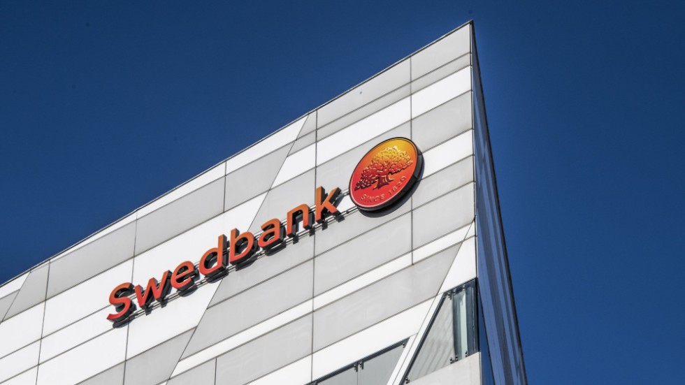 Värdet på Swedbanks så kallade AT1-obligationer faller kraftigt i kölvattnet av helgens nya turer i bankkrisen. Arkivbild