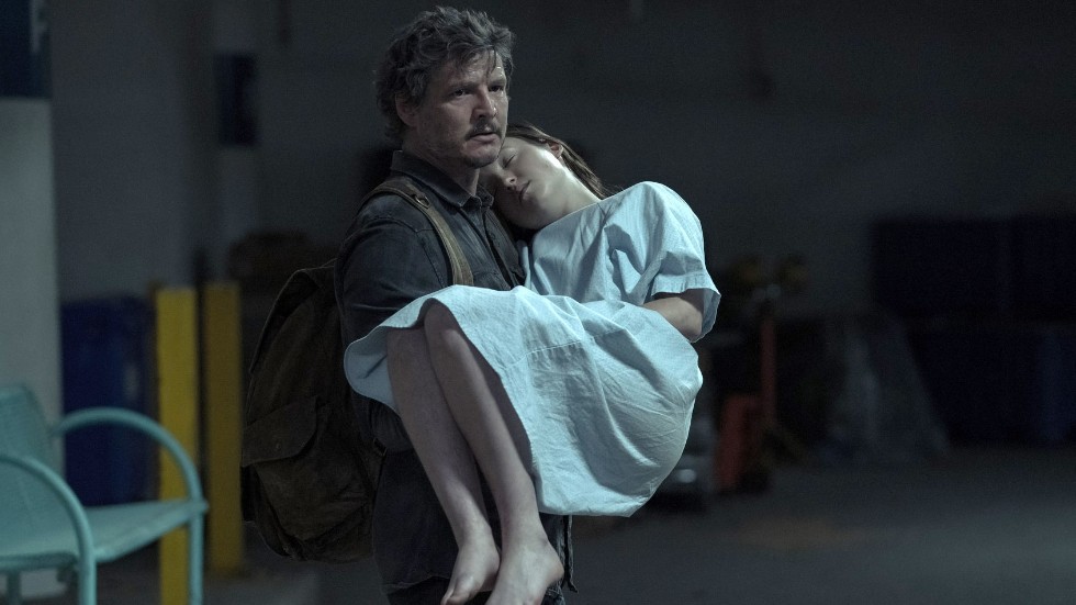 Pedro Pascal och Bella Ramsey i "The last of us."