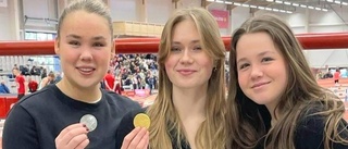 Friidrottskusinernas glädjerus efter medaljsuccén på SM