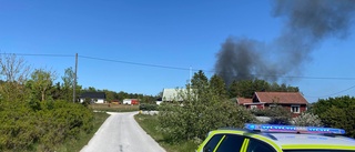 Byggnad i Träkumla övertänd – brann ner till grunden