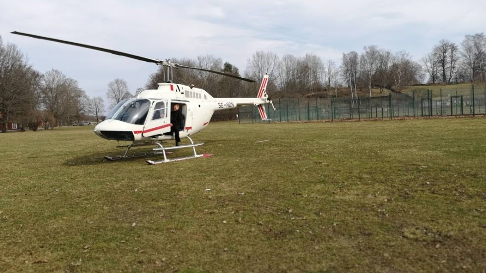 Innan själva filmningen vid fängelset stod helikoptern i väntläge vid Himmelstalund.