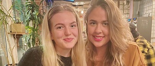 Paulina och Alice hittade nedkyld äldre kvinna på trottoaren: "Känner oss lite som hjältar"