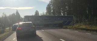 Buss på tvären på Bolidenvägen