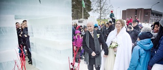 Iskyrkans femte brudpar: ”Vi hade först tänkt smyga iväg och göra det i det tysta, men så blev det inte”