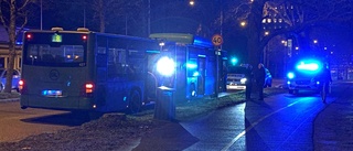 Person föll ihop på buss – polisen: ”Kan inte utesluta brott”