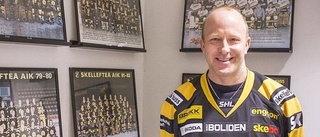 Skellefteå AIK-damernas sportchef kliver av