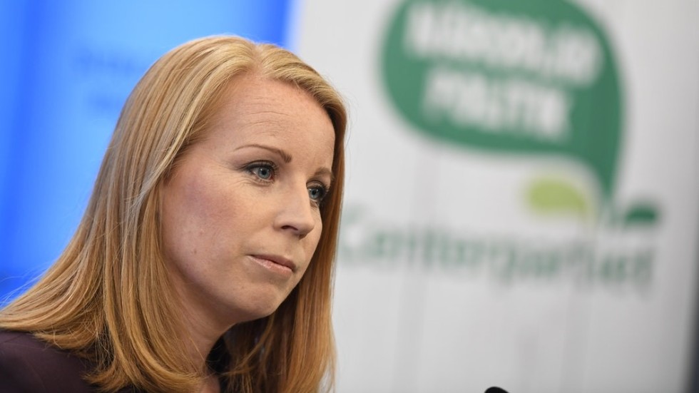 Kohandel med Socialdemokraterna, Liberalerna och Miljöpartiet gav Centerpartiet ett stort antal utlovade reformer på flera hjärteområden. Men det kommer till priset att S-regeringen sitter kvar och Alliansgemenskapen trasas sönder.
