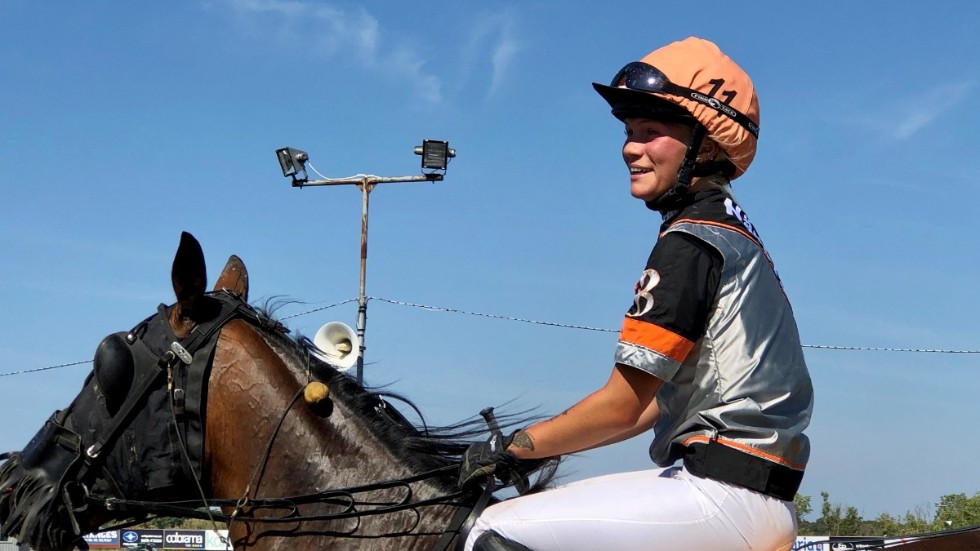 Sofia Blixt vann med Noble Face i lördagens montélopp. Thomas Jonsson från Kalmar är tränare. 