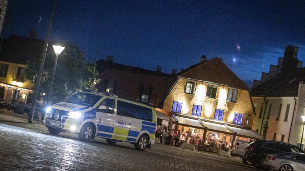 Polisen behövde hantera både misshandel och fylla i Visby innerstad under natten till torsdagen.