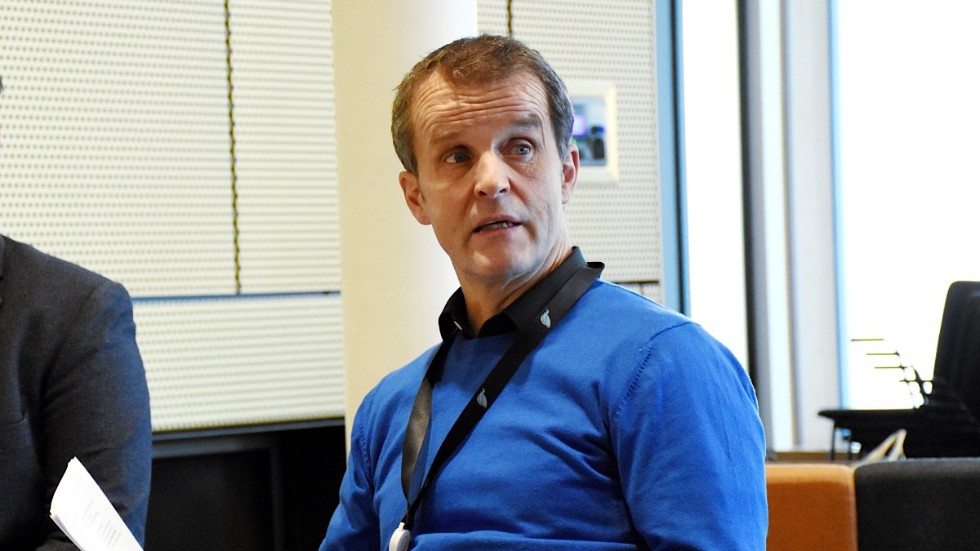 Olle Lundin, professor i förvaltningsrätt, är starkt kritisk till Gunnar Selbergs agerande när det gäller bygglov.