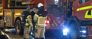 Fem till sjukhus efter brand i Nacka