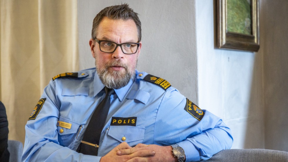Evenemang kan ställas in och böter utfärdas för arrangörer som inte sökt tillstånd. Kom ihåg det, påminner lokalområdespolischefen Fredrik Persson.