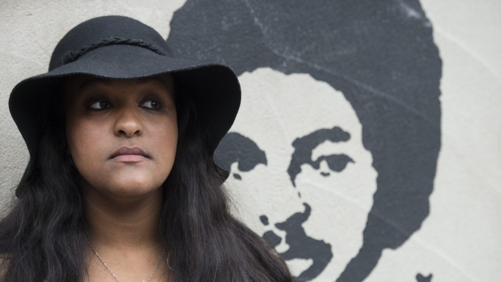 Betlehem Isaak, dotter till fängslade journalisten Dawit Isaak, är en av de som gästar Motala bibliotek under Internationella veckan.