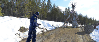 Dagen efter oroligheterna • Lugn natt i skogen: "Vi känner stödet växa"