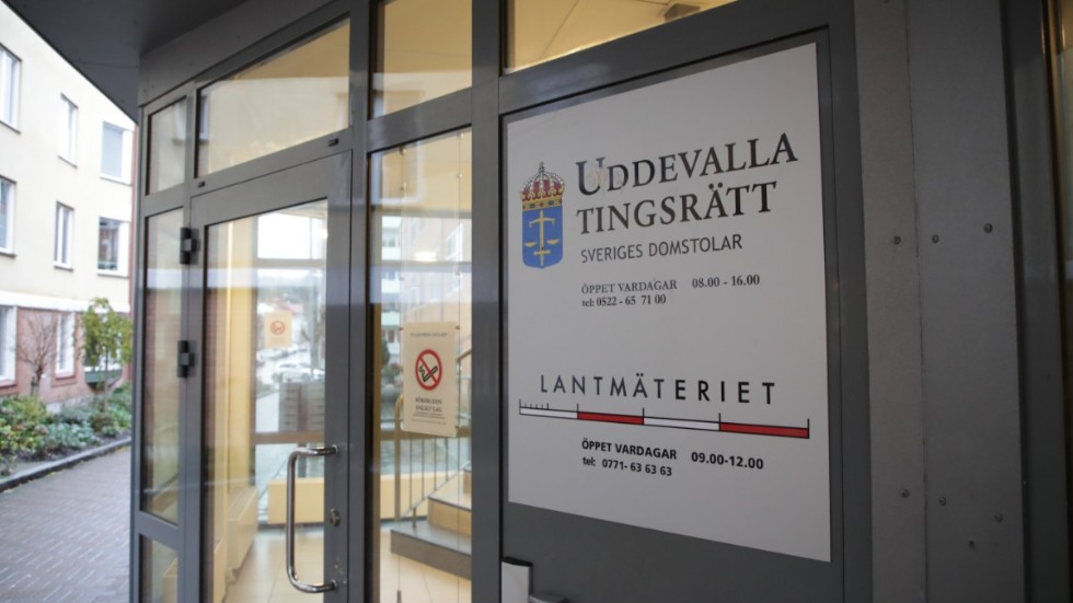 Uddevalla tingsrätt friar två män som försökte stjäla en uttagsautomat. Rätten skriver att för att någon ska kunna dömas för ett brott så måste försöket vara värt att tas på allvar. Arkivbild.