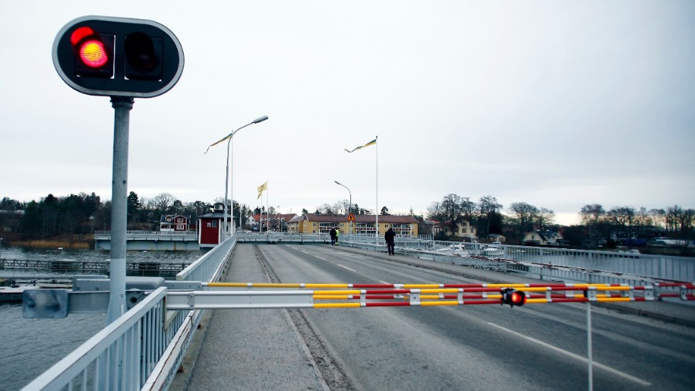 Stallarholmsbron är ur funktion igen. Arkivbild.