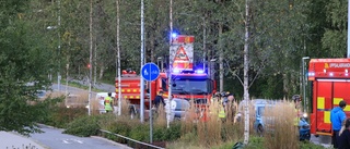 Kvinna skadad i krock mellan moped och bil