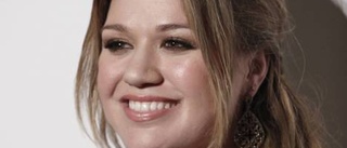 Kelly Clarkson låter bäst när hon är arg