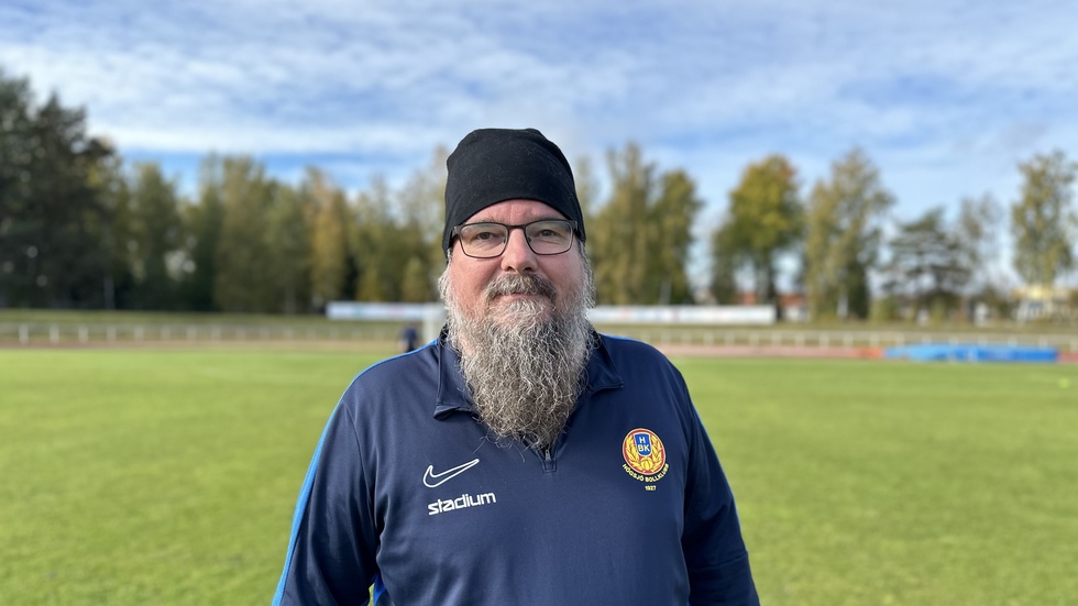 Daniel Strandberg ser tillbaka på en fantastisk tid som tränare. "Högsjö BK är en jättefin förening med en bra organisation, med mycket stöd från styrelse och publik och alla som rör sig runt laget", berömmer han.

