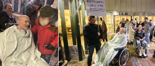 Svårt sjuke Göran protesterar utanför sjukhuset