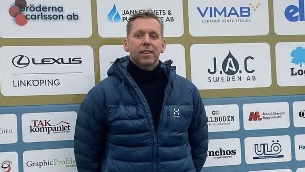 Motala golfklubbs nye klubbchef efter Kalle Lööf är Dennis Lundqvist, känd i idrotten från innebandy och RF-Sisu. Lundqvist tillträder den 1 mars på nya tjänsten.