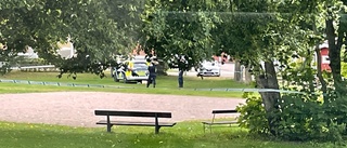 Man knivhuggen i låret – två män åtalas för grov misshandel: "Sprang efter utan att tänka"