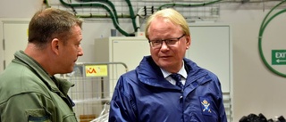 Hultqvist om flygövningen: "Viktig säkerhetspolitisk signal"