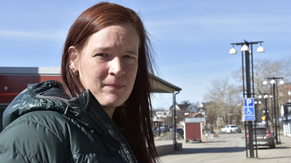 Michaela Öhman ser risken att Kalix sjukhus förlorar intensivvården på grund av personalbristen. "Vi kan i längden inte upprätthålla intensivvård med 7 iva-sjuksköterskor när vi behöver 14" säger hon.