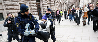 Greta Thunberg bortburen av polis