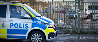 Eld i byggnad under natten – polisen utreder mordbrand