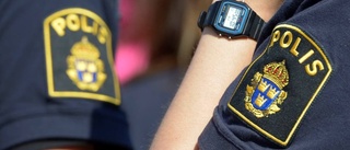 Körde förbi polisen i hög hastighet