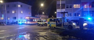 Polis tog hand om knivman