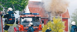 Blixtnedslag orsakade villabrand