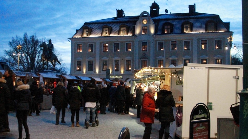 Under lördagen besökte drygt 9 600 personer julmarknaden vilket är nytt rekord.