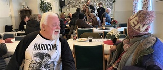 Stadsmissionen bjöd ensamma personer på julbord