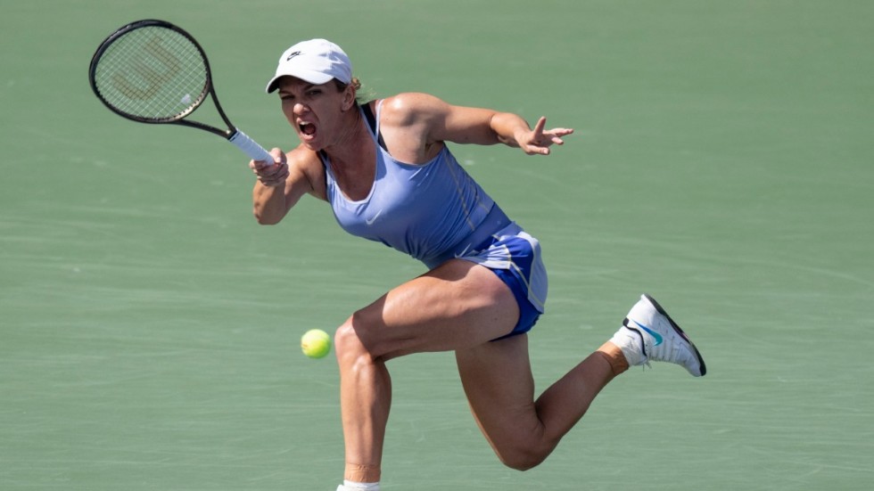 Simona Halep blir borta från tennisen resten av året efter att ha opererat näsan. Arkivbild.