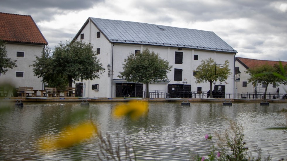 Restaurang Bakfickan i Kanalhamnen i Söderköping har lagts ut till försäljning.