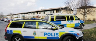 Poliser blev hotade av berusad man