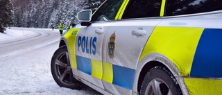 Personbil körde i diket