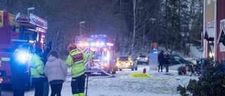 Stort pådrag efter källarbrand i flerfamiljshus