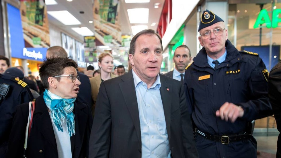 Nazismbekymmer. Polischef Erik Nord och statsminister Stefan Löfven - här på promenad i Göteborg tillsammans med S-politikern Annsofi Hermansson.