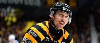 Ex-AIK:aren tillbaka i SHL-konkurrenten – som nybliven pappa