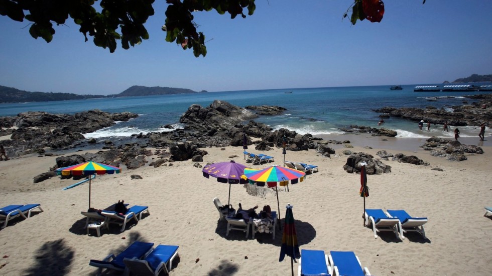 Vaccinerade turister i Phuket kan slippa karantän, så länge de stannar i ett och samma område. Arkivbild.
