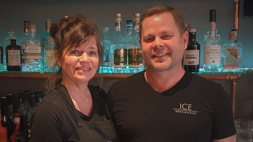 Helen Boman och Daniel Ståhl bakom bardisken på Ice.