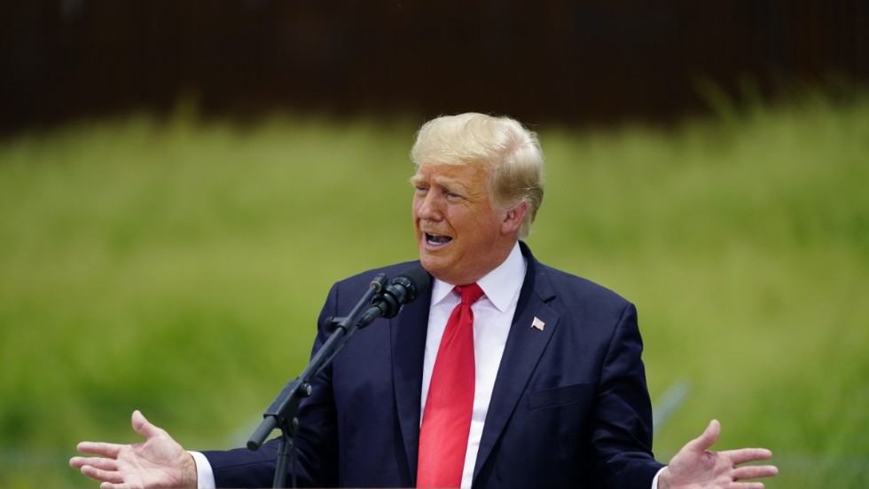 I USA:s tidigare president Donald Trump ser högerradikaler världen över en likasinnad. Uppviglarens eftersägare finns även i Sverige.