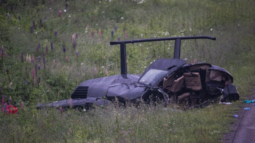 Helikoptervraket blev liggande i diket.