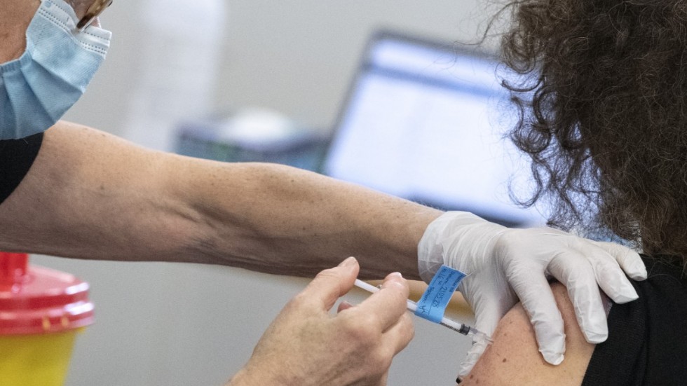 SKR vill ha tydligare besked om den tredje vaccindosen. Arkivbild.